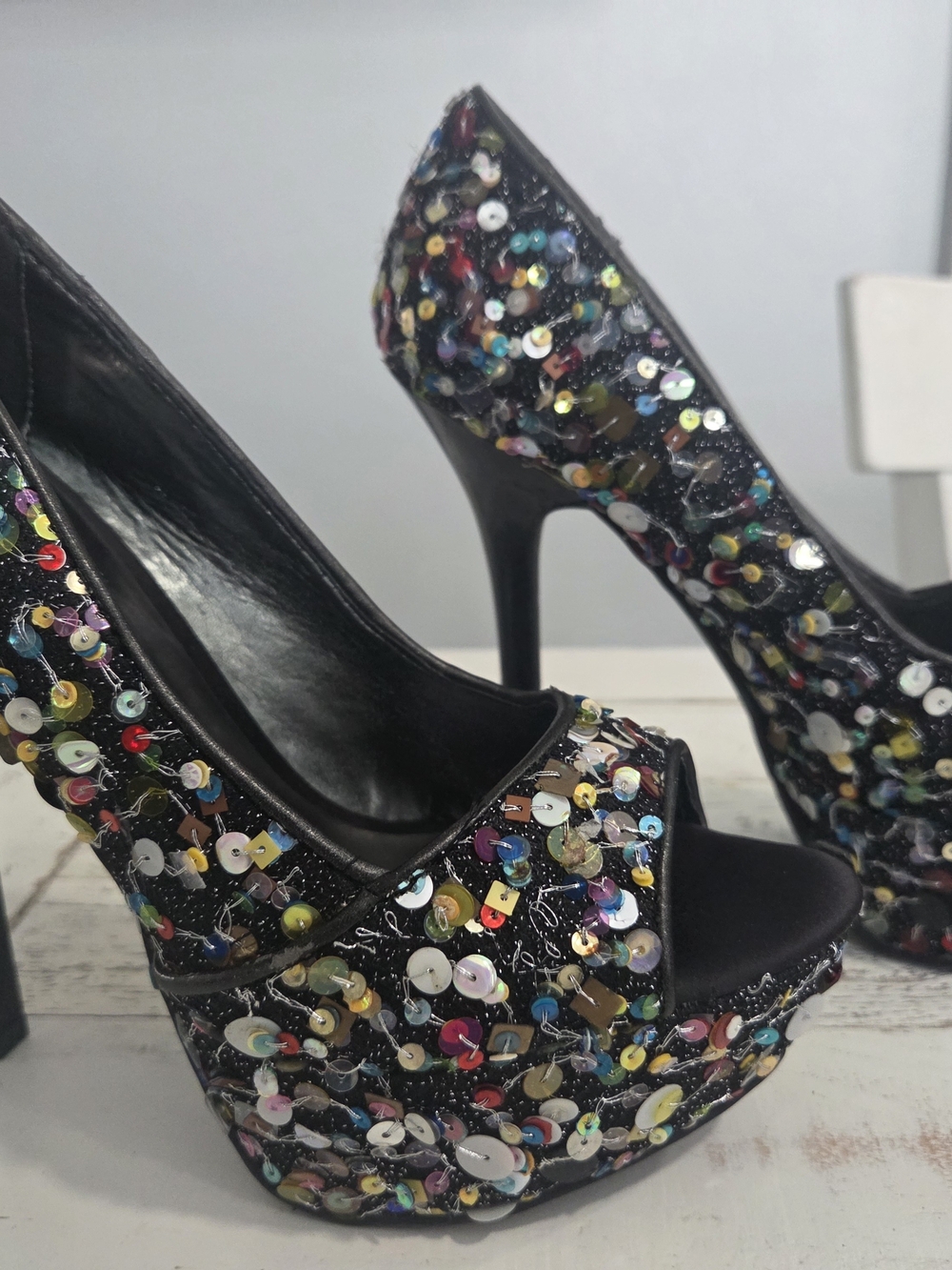 Carlos Santana black multi-colored sequin peep-toe platform heels - Picture 6 of 13